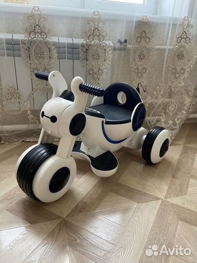 Детский электромобиль