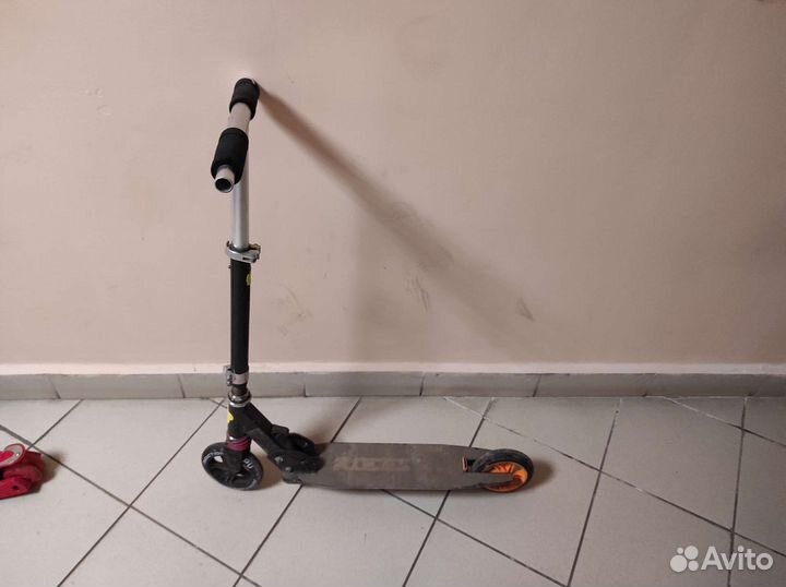 Самокат Roces