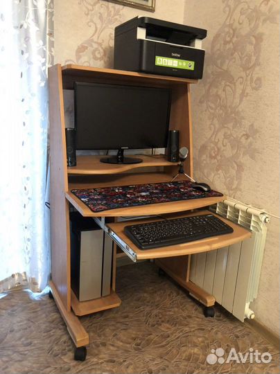 Компьютерный стол