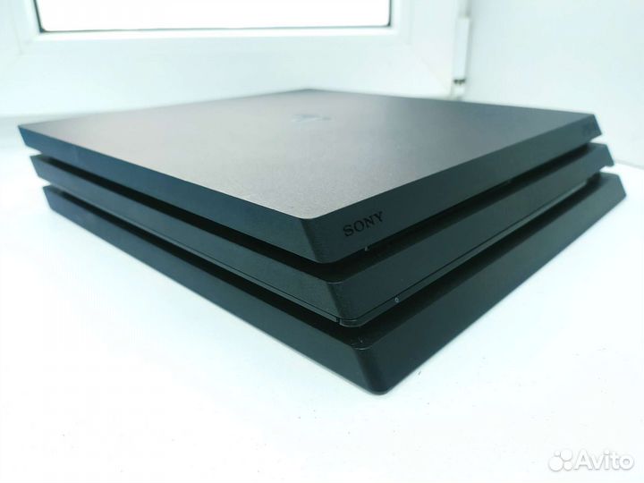 Sony PS4 Pro 1tb (в идеале) (В)