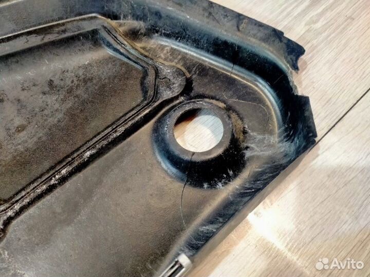 Защита двигателя передняя Mercedes-Benz 211.054 E