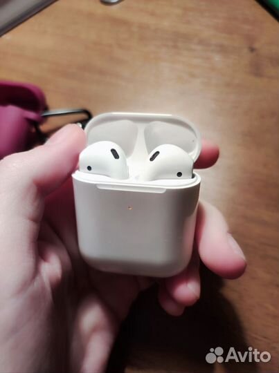 Беспроводные наушники airpods