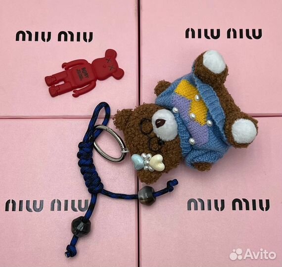 Брелок Miu Miu на сумку