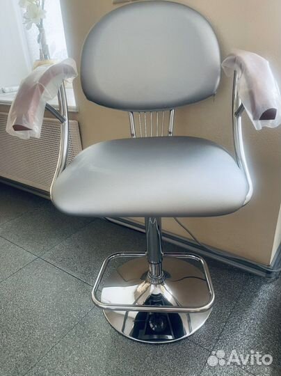 Парикмахерское кресло гидравлика Италия