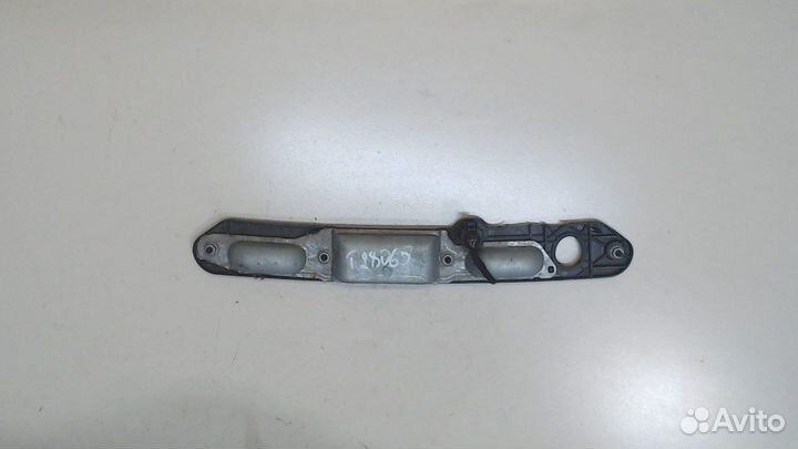 Подсветка номера Volkswagen Touran, 2006