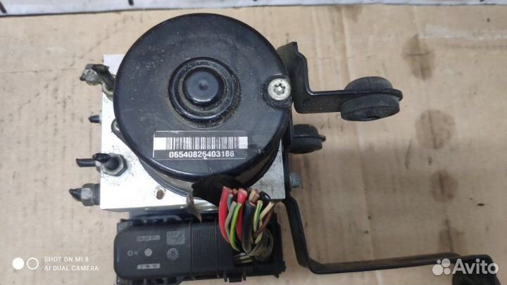 Блок абс Volvo C30 MK67 B5254T7 2008