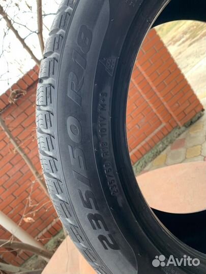 Pirelli Winter Sottozero 235/50 R18
