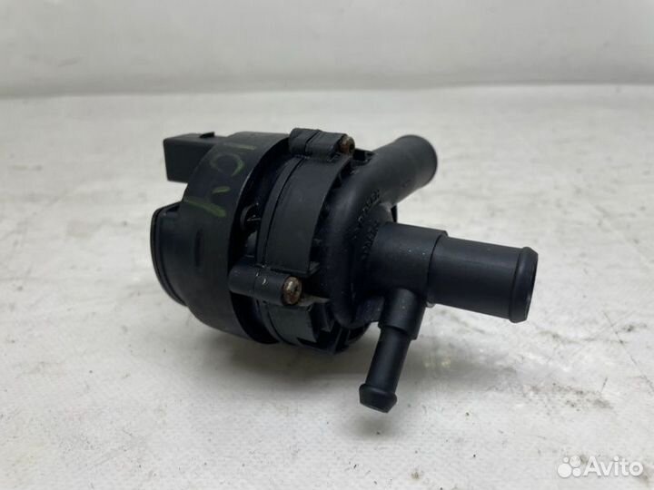 Насос системы охлаждения Mercedes-Benz E W212 5.5