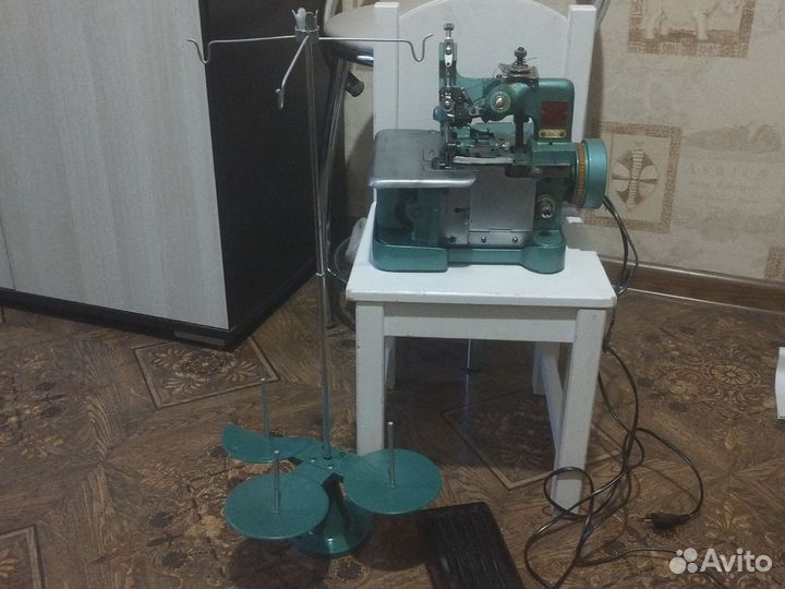 Оверлок для швейной машины
