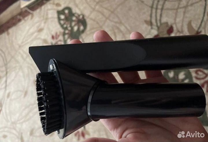 Вертикальный пылесос