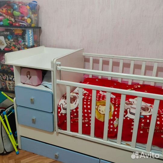 Детская кроватка трансформер с маятником