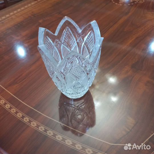 Хрустальная ваза