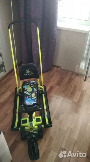 Детский снегокат с колесами