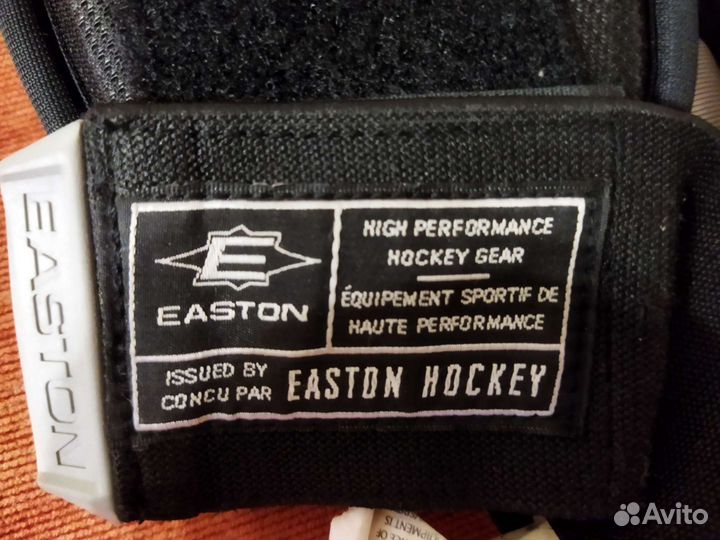 Нагрудник хоккейный easton