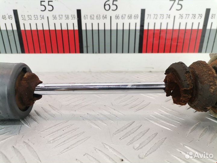 Амортизатор задний левый для Volkswagen Golf 4