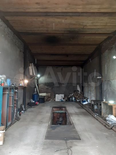 Гараж, > 30 м²