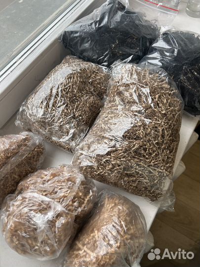 Бумажный наполнитель для подарков