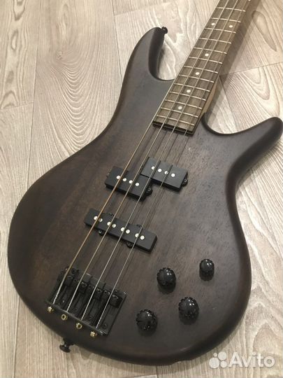 Бас гитара ibanez gsr200b