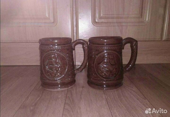 Салатница, пивные кружки и розетки