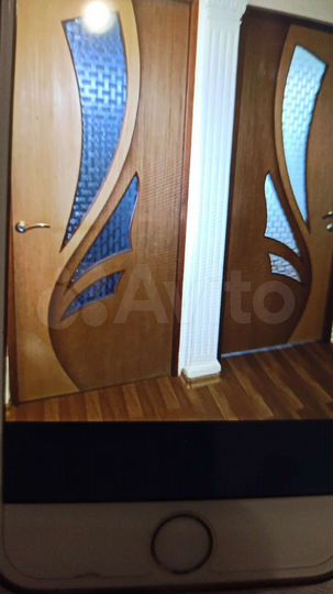 Доля в 2-к. квартире, 60 м², 3/12 эт.