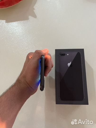 Телефон iPhone 8 plus