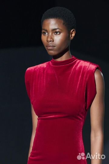 Платье бархатное красное Zara (S)