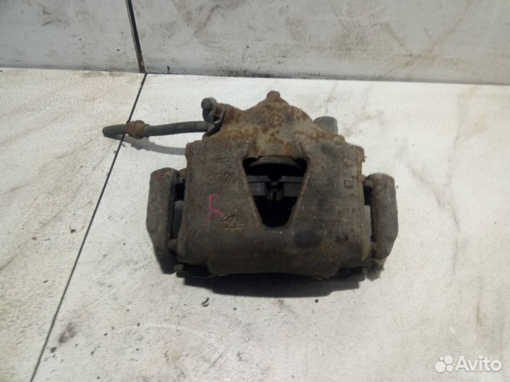 Суппорт тормозной передний правый Opel Vectra B