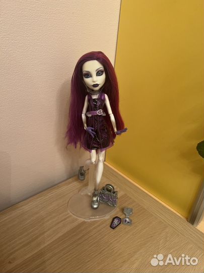 Кукла Монстер Хай Спектра Вондергейс