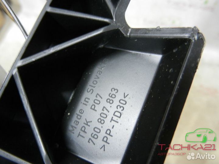 Кронштейн заднего бампера VW Touareg 3 CR (2018)