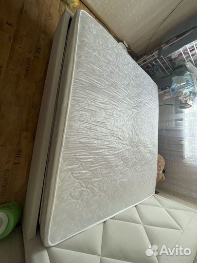 Матрас на кровать