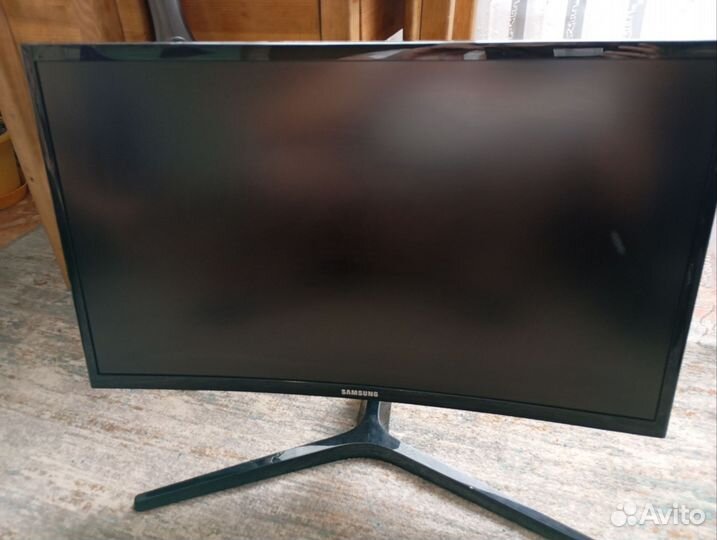 Монитор Samsung 24 изогнутый