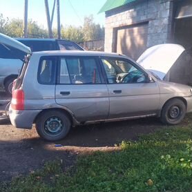 Mazda Demio 1.3 MT, 2001, 298 000 км