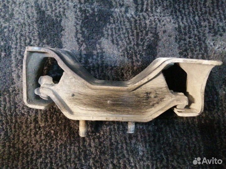 Подушка кпп Subaru Impreza GF EJ207