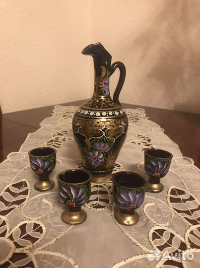 Графин, кувшин с рюмками