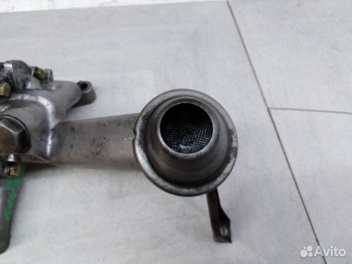 Насос масляный A6111800101