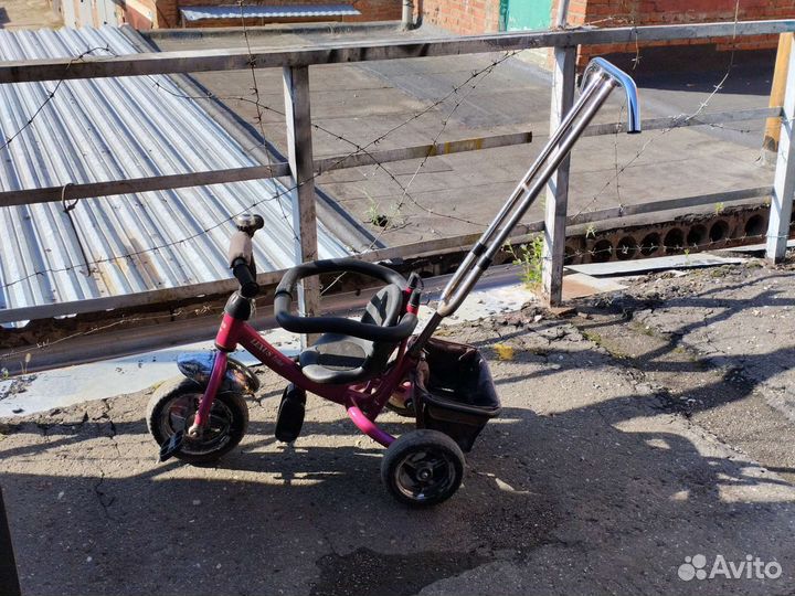 Велосипед с родительской ручкой