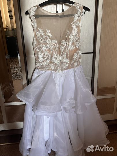 Свадебное платье короткое и пышное