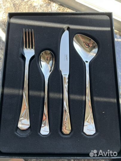 Набор столовых приборов