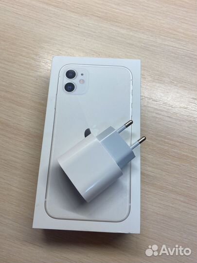 iPhone 11, 64 ГБ