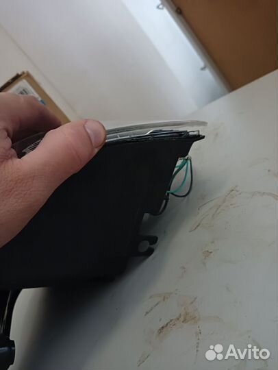 Фонарь правый outlander XL MB12003R