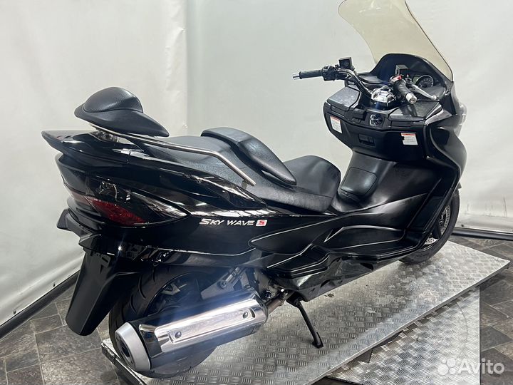 Скутер Suzuki Burgman (SkyWave) 400