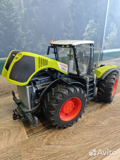 Трактор Bruder Claas Хerion 5000