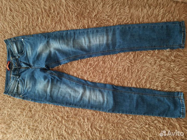 Джинсы женские