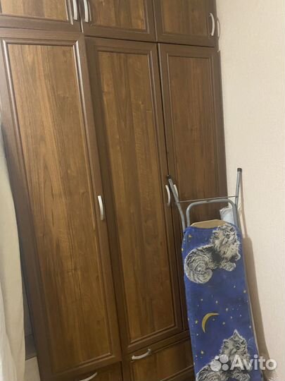 Шкаф