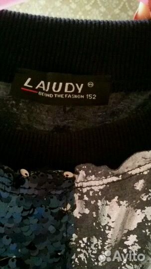 Блузка с пайетками