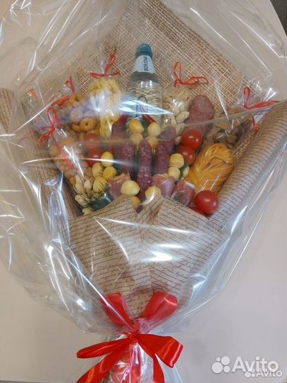 Сьедобный мужской колбасный букет