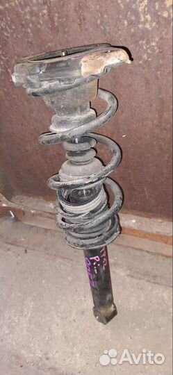 Стойка задняя левая Nissan Primera P12