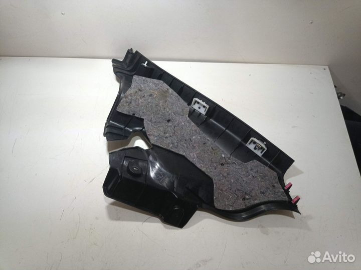 Обшивка багажника левая Lexus RX III