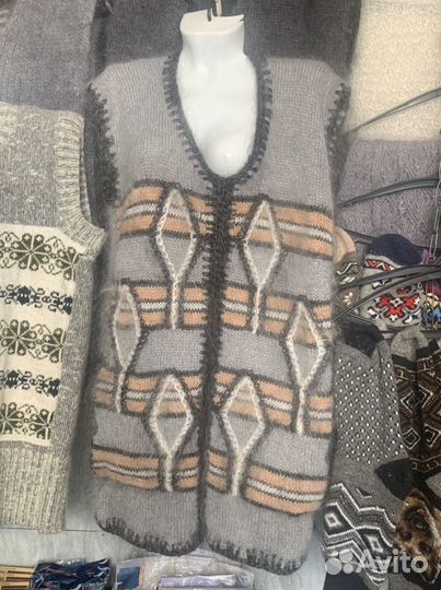 Пуховые шали, косынки, жилеты носки, варежки