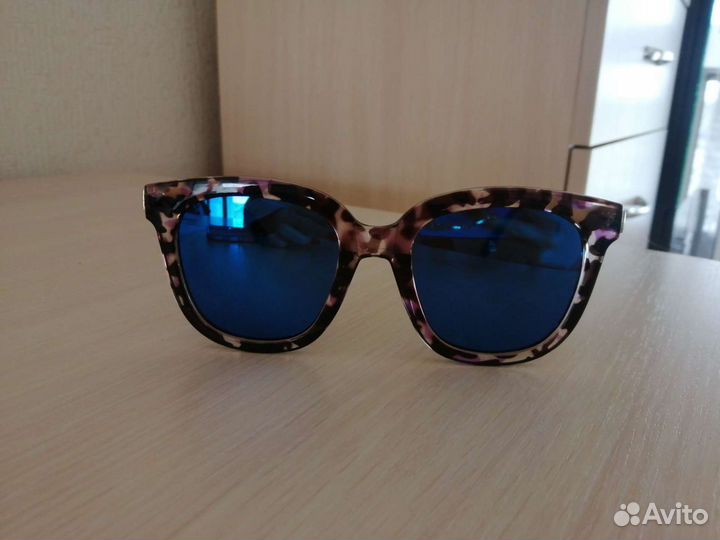 Солнцезащитные очки